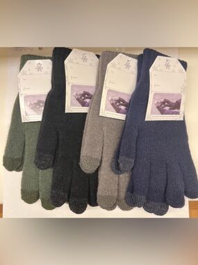 FOUR Pair Black, Green, Blue and Grey Knit Touchscreen Gloves